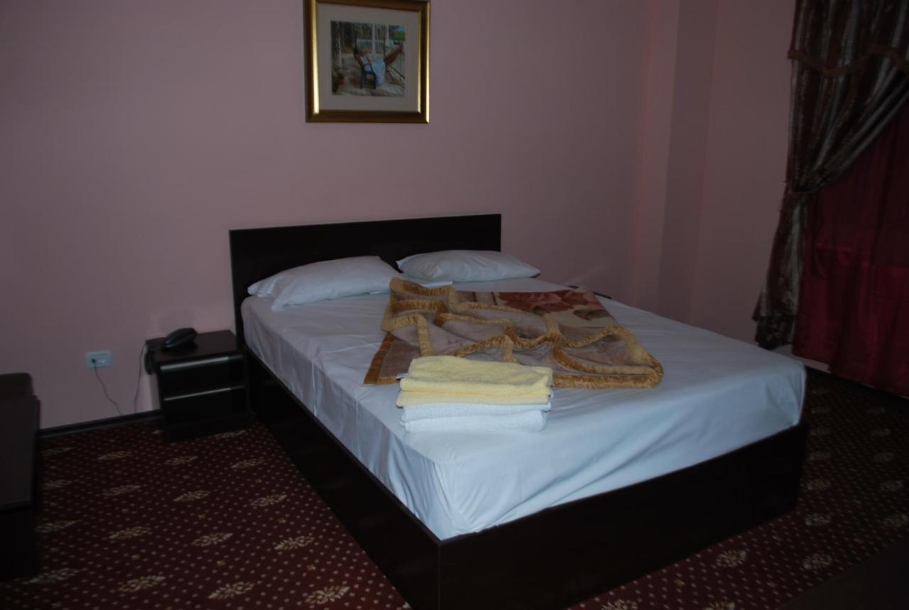 Hotel Austin Констанца Экстерьер фото